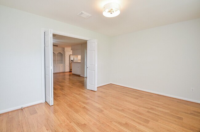 Foto del edificio - 7719 Lacy Hill Dr