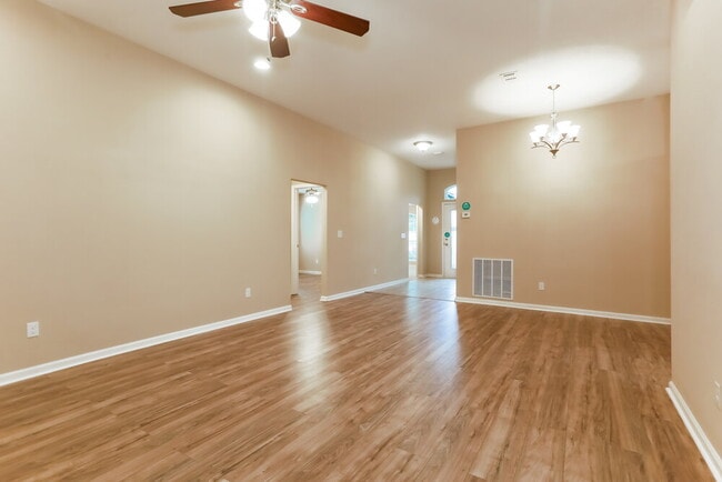 Building Photo - 15847 Rachel Creek Dr