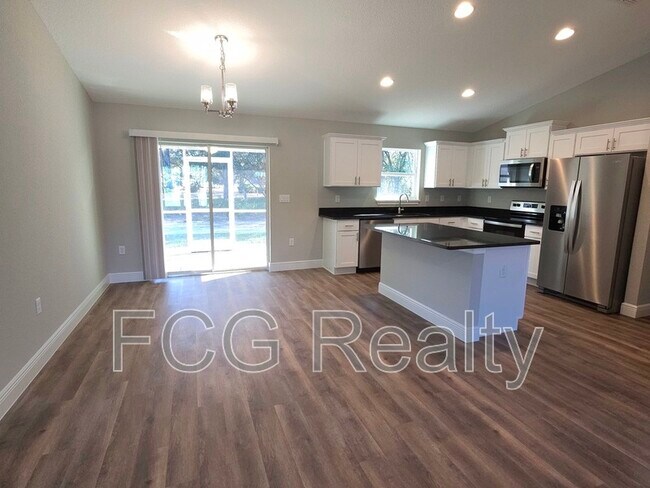 Foto del edificio - 10 Pine Cir Way