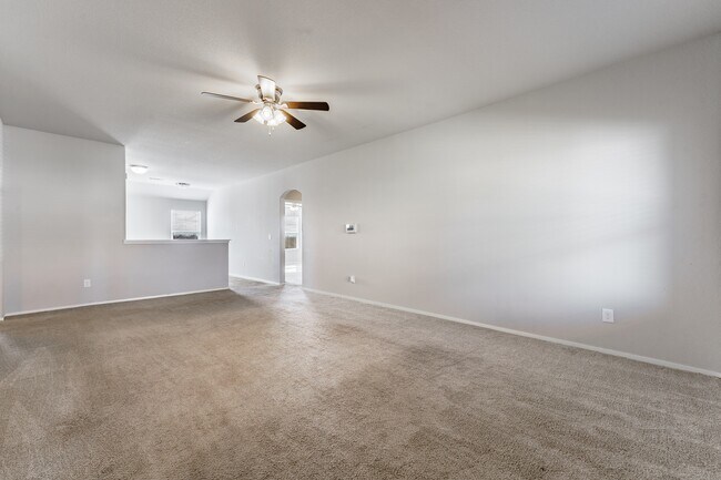 Foto del edificio - 848 NW Evans Cir