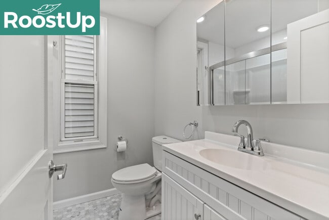 Foto del edificio - Furnished Bedroom with Private Bath in South Boston