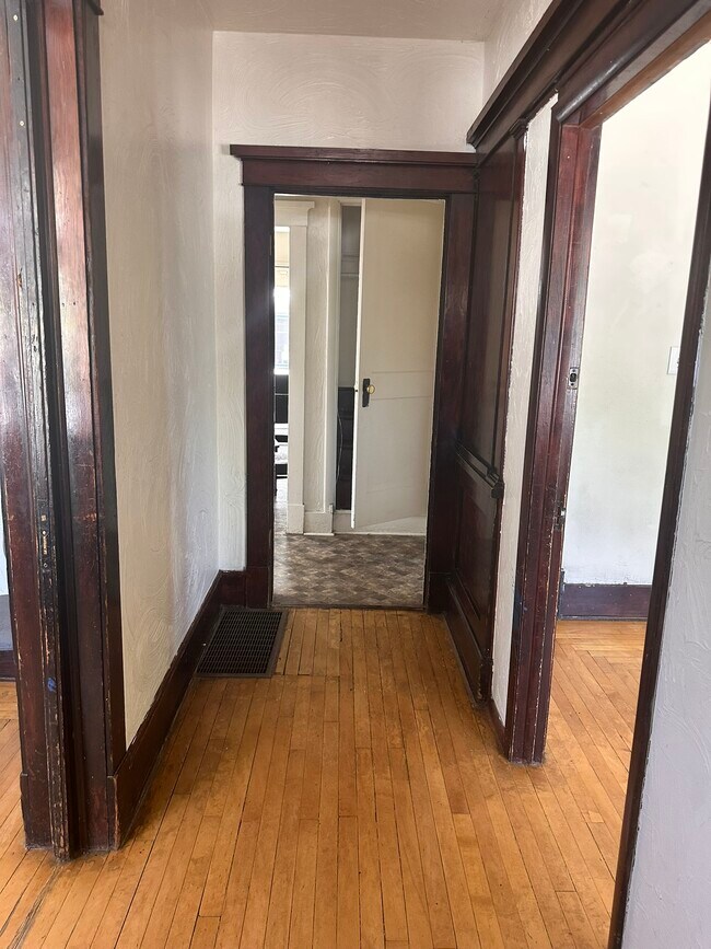 Foto del edificio - 1332 E 400 S