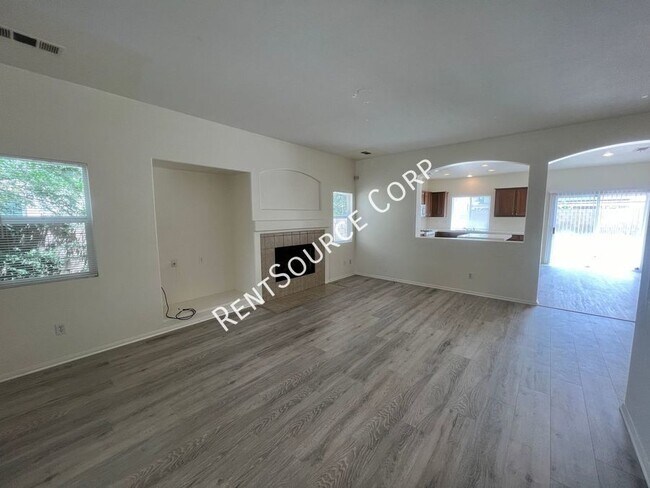 Building Photo - 4 Bedroom Single Story Home for Rent in We...