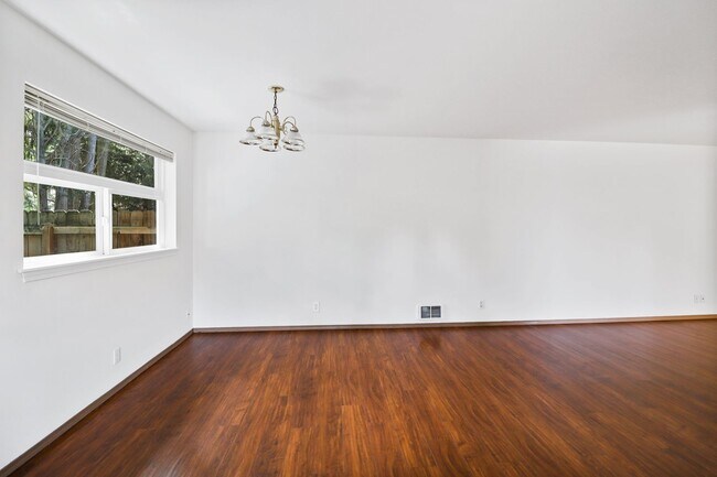Foto del edificio - 760 NW Paragon Pl