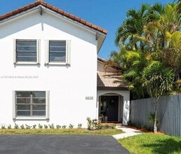 Building Photo - 2512 SW 113th Ct