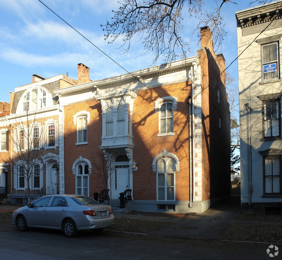 Primary Photo - 5 Union St