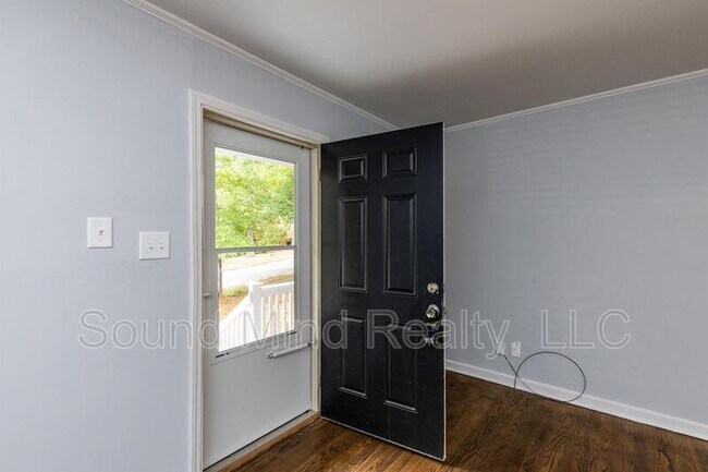 Building Photo - 321 Angier Ave