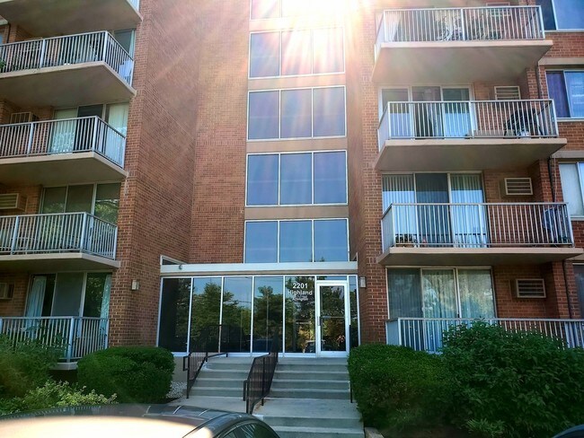 Front Entrance - 2201 S Highland Ave
