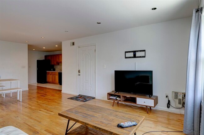 Building Photo - 50 Trenton St