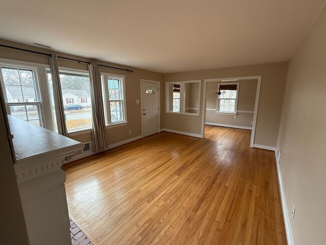 Foto del edificio - Great Opportunity in Lakeside area