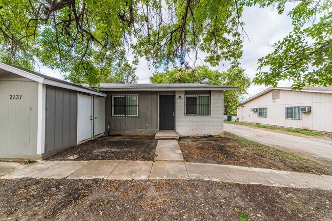 Foto del edificio - 7131 Glen Terrace