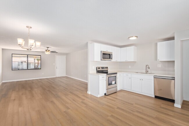 Foto del edificio - 3656 E Willow Ave