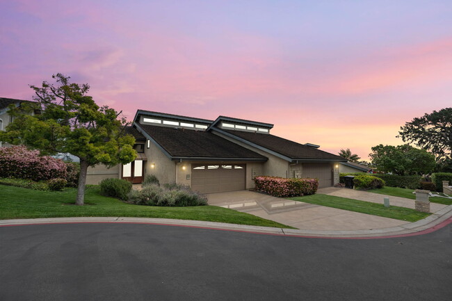 Building Photo - 6669 La Jolla Scenic Dr S