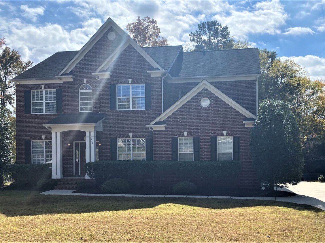 Primary Photo - 4214 Carmel Forest Dr