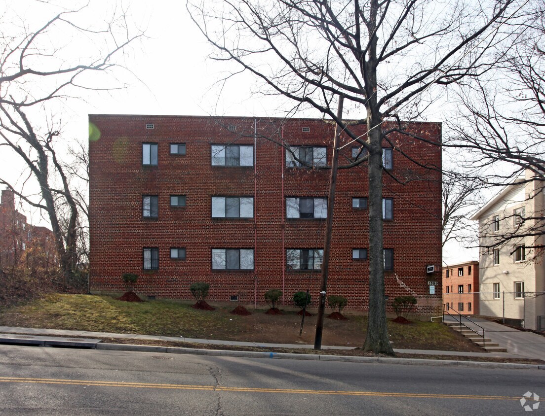 Foto del edificio - 2589 Naylor Rd SE