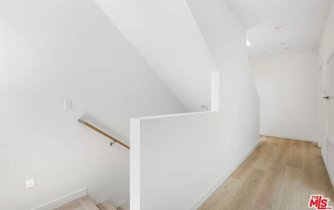 Foto del edificio - 3419-3412 Fletcher Dr