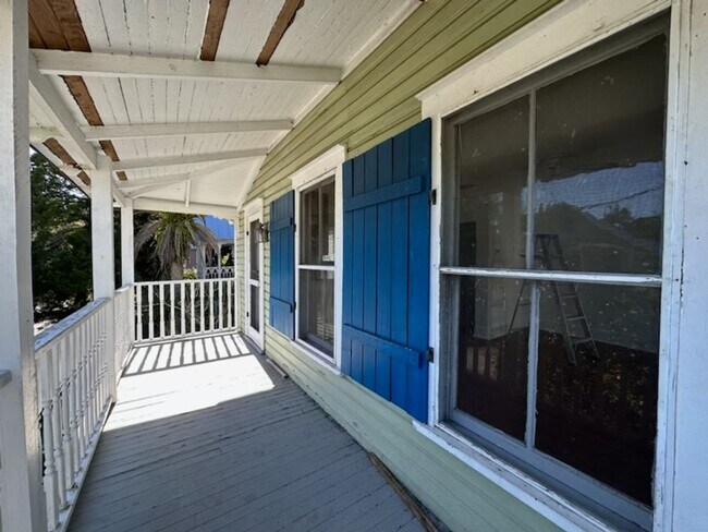 Foto del edificio - 1 Bed and 1 Bath Available! Located in dow...