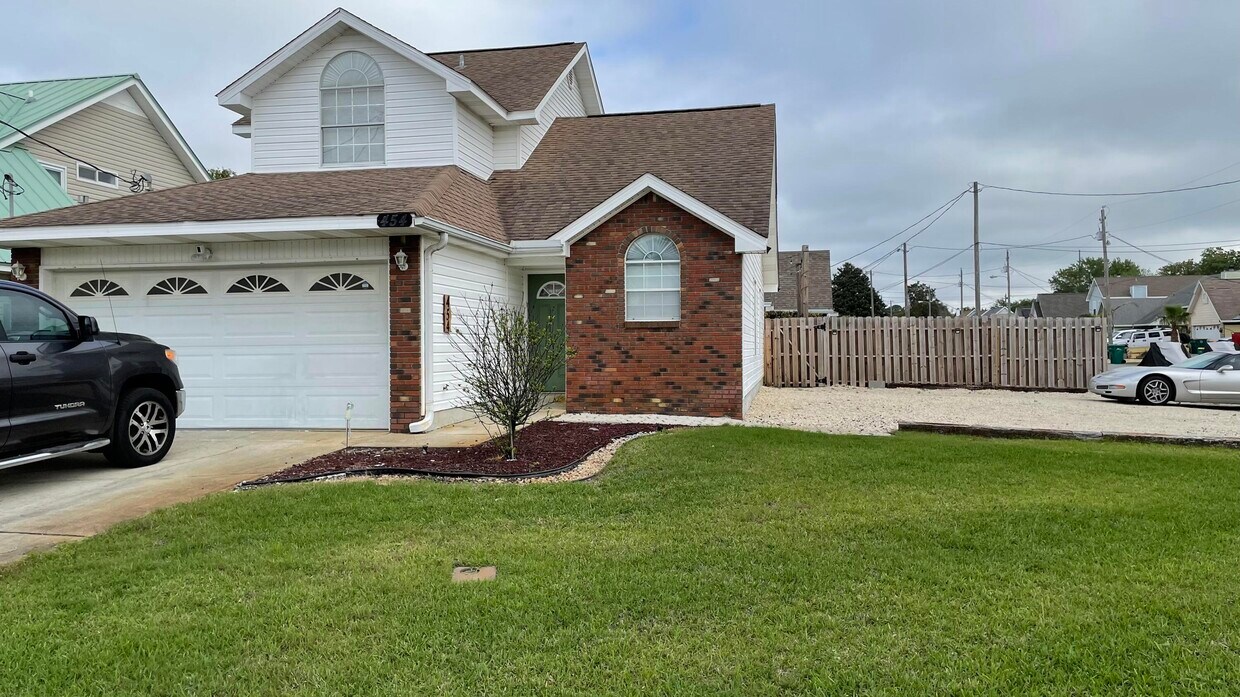 454 Sandy Ridge Cir, Mary Esther, FL 32569 House Rental in Mary