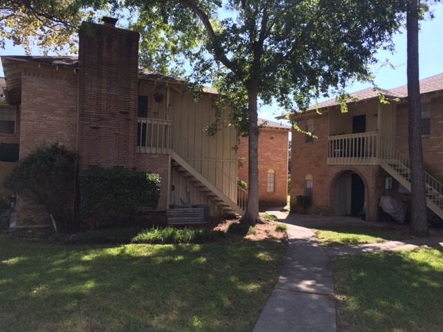 Foto del edificio - Hollister Apartments
