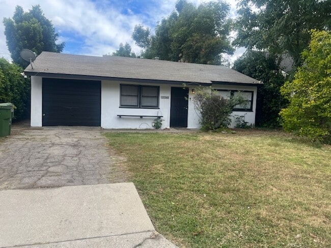 Foto del edificio - Charming, Updated 2 Bedroom, 1 Bathroom Mission Hills Home (Main House) For Lease!