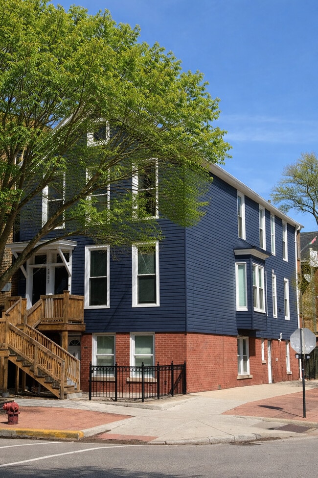 Building Photo - 2437 N Seminary Ave