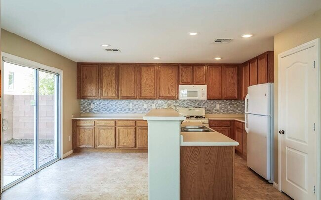 Foto del edificio - 5024 Valley Dr