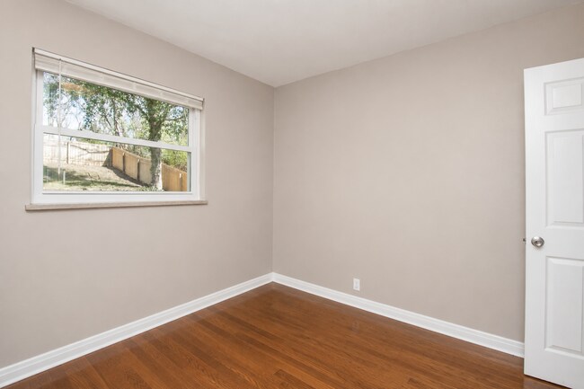 Foto del edificio - 3253 Buffat Mill Rd