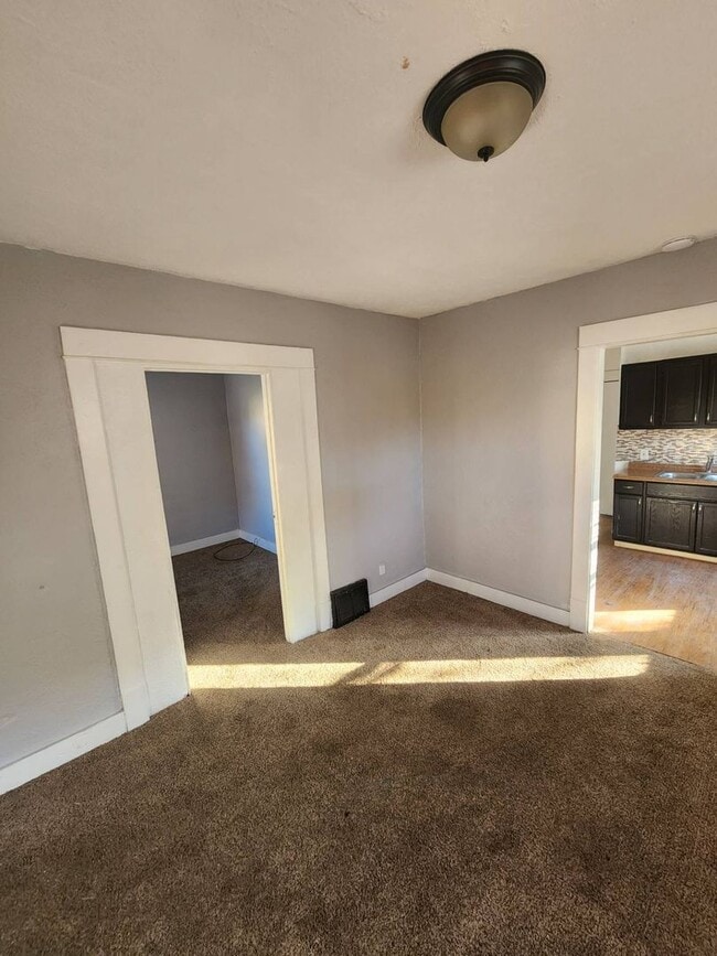 Building Photo - 11702 Honeydale Ave