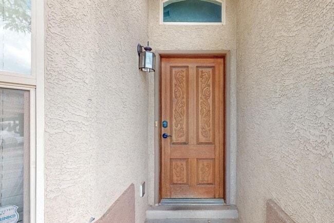 Building Photo - 1131 Desert Sunflower Dr NE