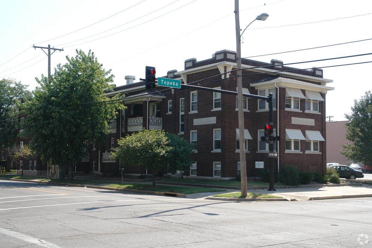 Foto principal - 401 E 3rd St