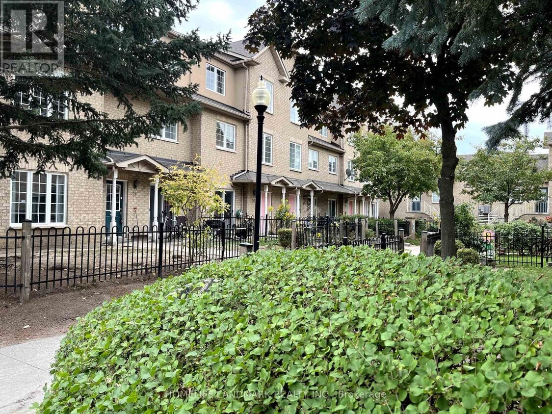 Primary Photo - 8-28 Cox Blvd