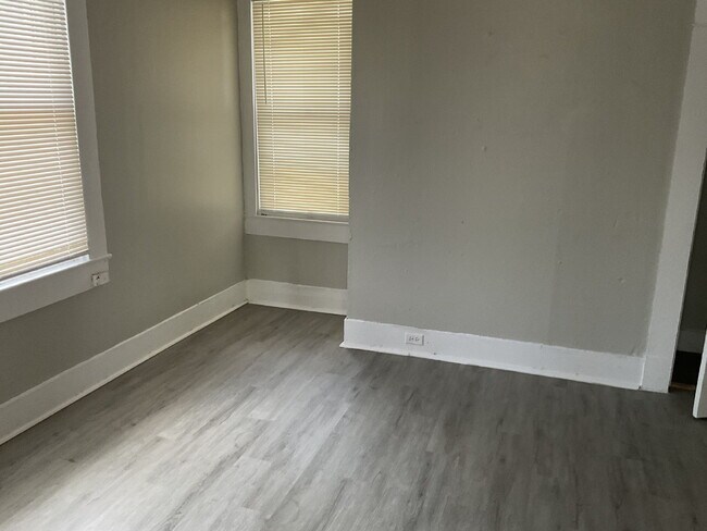 Foto del edificio - Coming Soon! South Side One Bedroom Apartm...