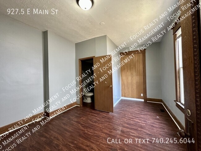 Foto del edificio - 927.5 E Main St