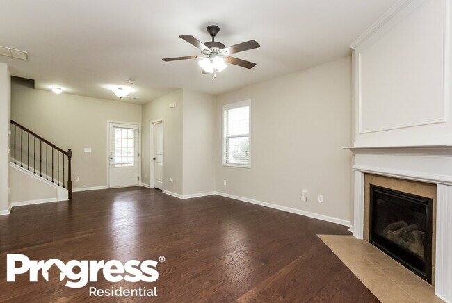 Building Photo - 275 Shaw Dr