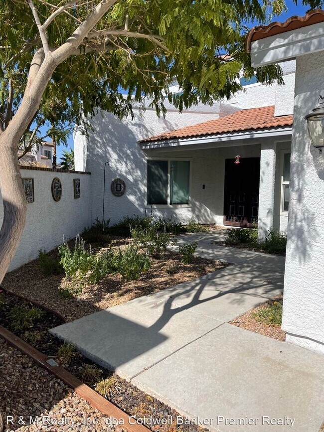 Foto del edificio - 2 br, 2 bath House - 6560 Kirwan Heights Way