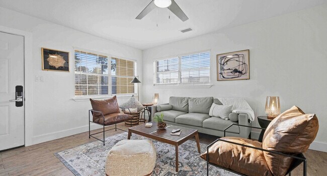 Foto del edificio - 209 Angelfish Ave.