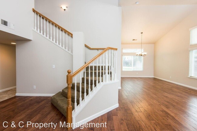 Building Photo - 5 br, 3 bath House - 1163 N Halifax Ave