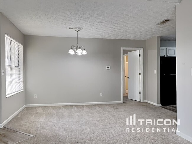 Building Photo - 1791 Killarney Dr SW