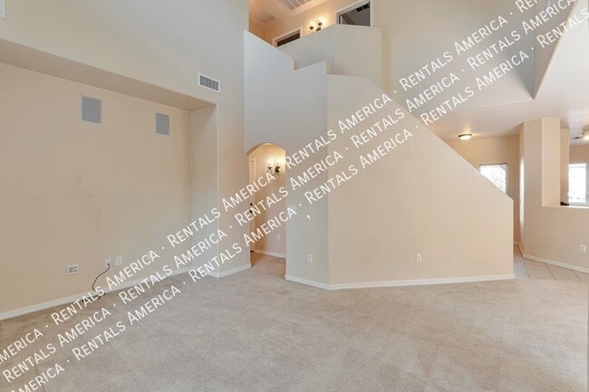 Building Photo - 50 E Camino Limon Verde