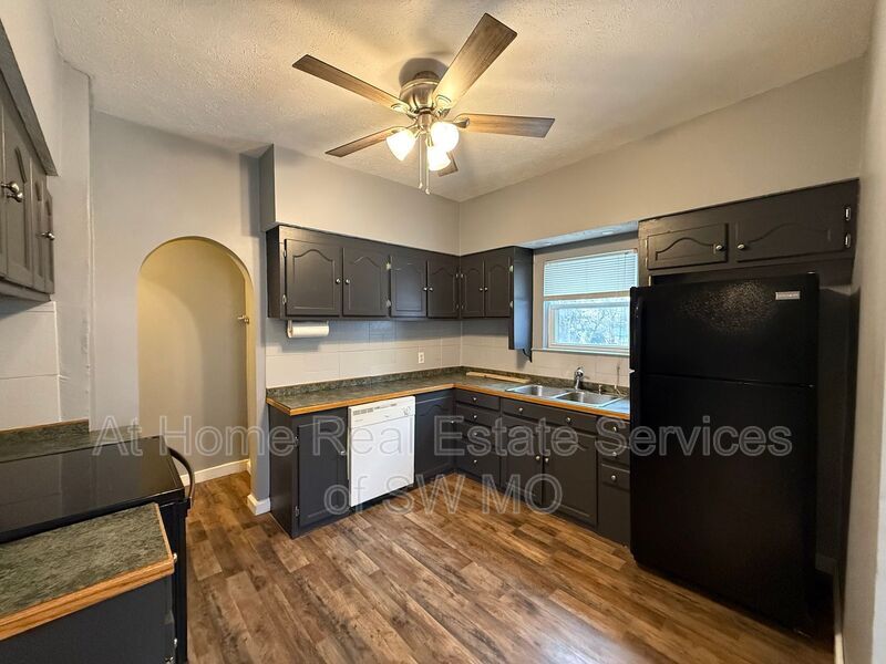 Foto principal - 1031 W Turner St