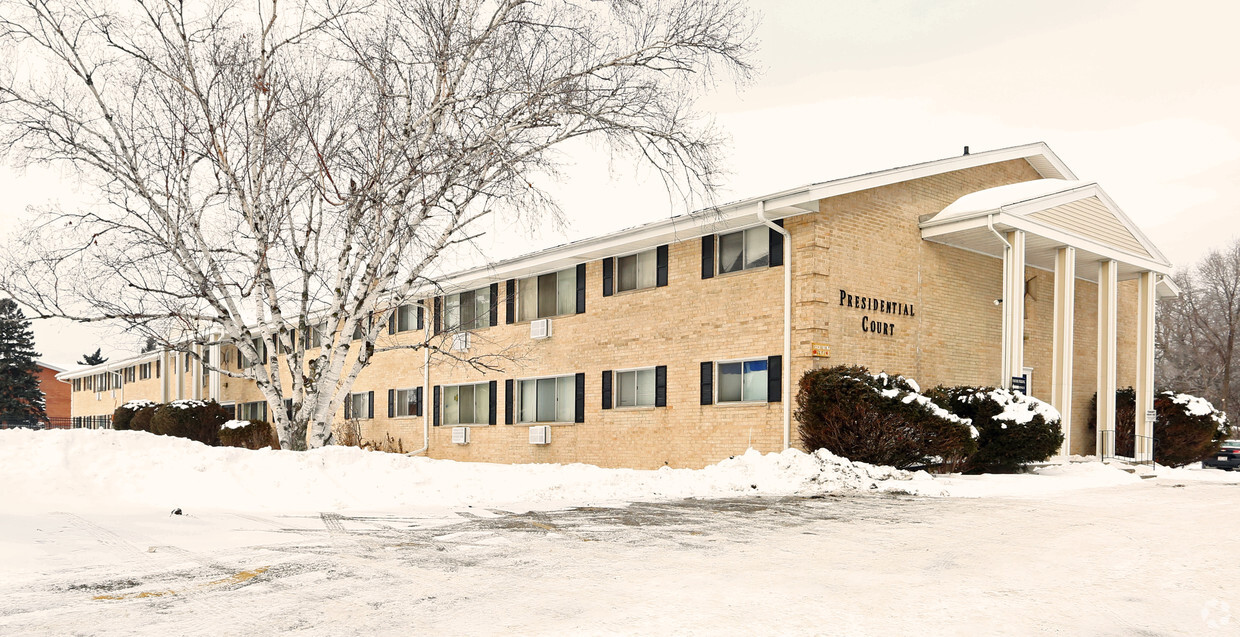 Primary Photo - Presidential Court Apartments