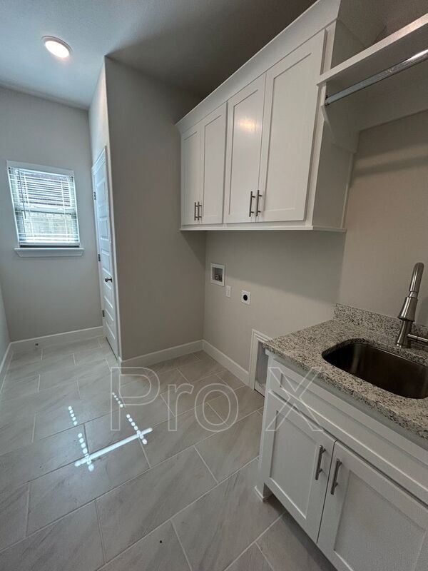 Foto del edificio - 1450 Overcup Oak Ln