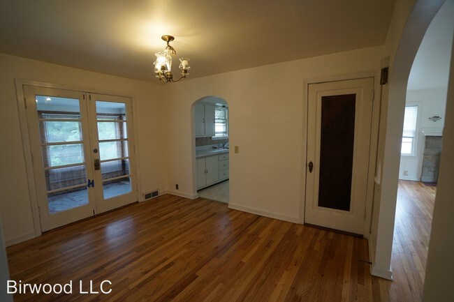 Building Photo - 2 br, 1 bath House - 1514 Mendota St.