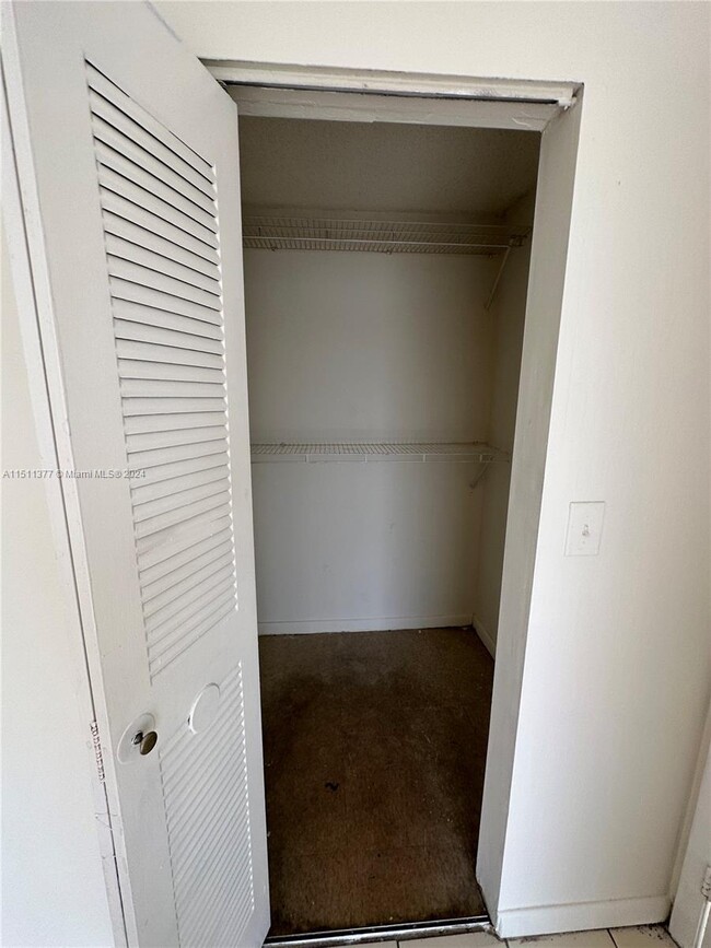 Building Photo - 8720 N Sherman Cir