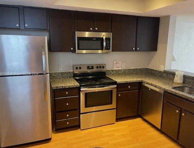 Foto del edificio - 781 SW 148th Ave