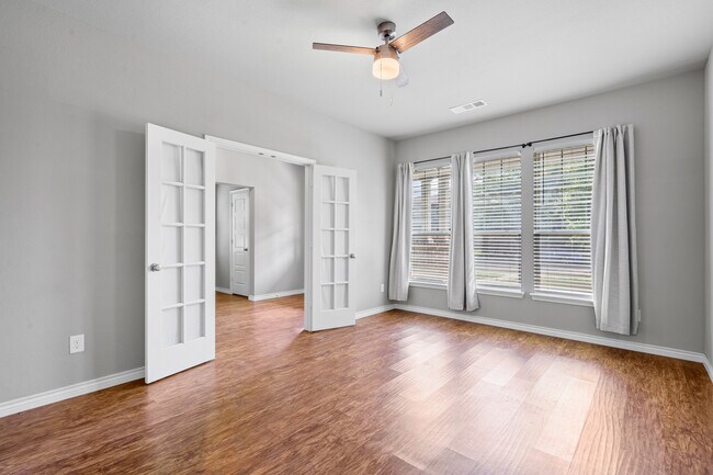 Foto del edificio - 2641 Frazier Ave