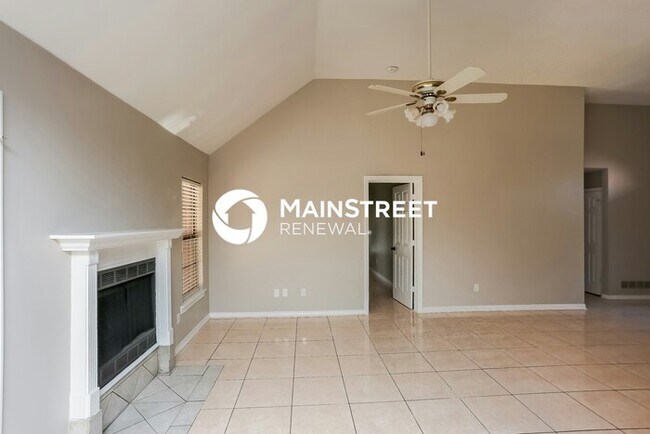 Building Photo - 3 Bedroom Pet-Friendly Home in Rockwall, TX with Main Street Renewal