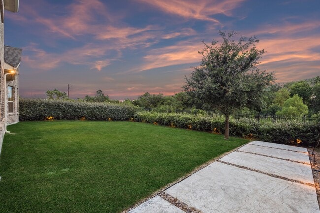 Foto del edificio - 4871 Lockwood Dr
