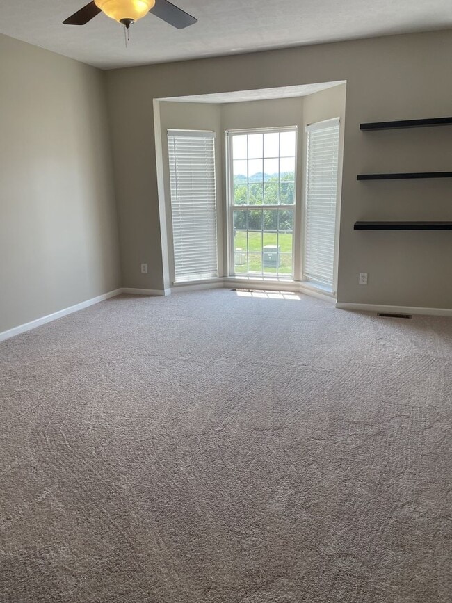 Building Photo - 3 Bedroom/2.5 Bath Townhome in Great Location