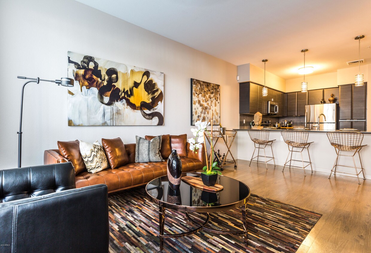 Foto principal - 290 E Roosevelt St